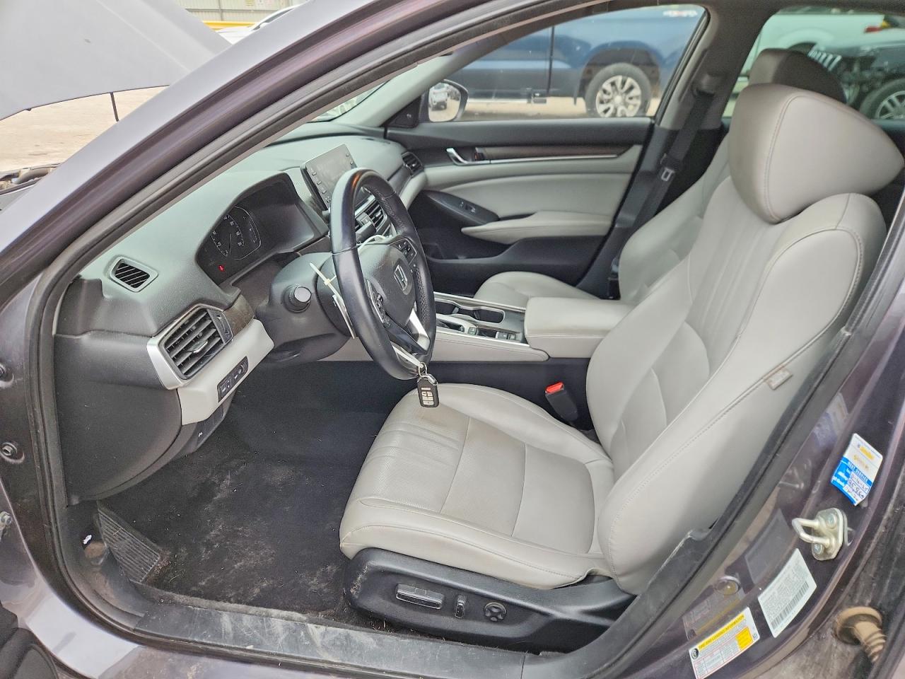 2018 HONDA ACCORD TOURING photo 7