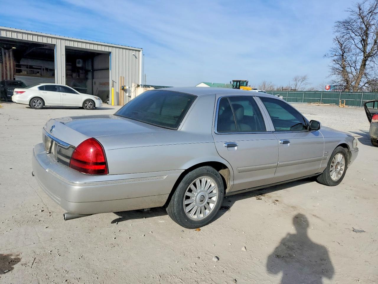 2009 MERCURY GRAND MARQUIS LS photo 3