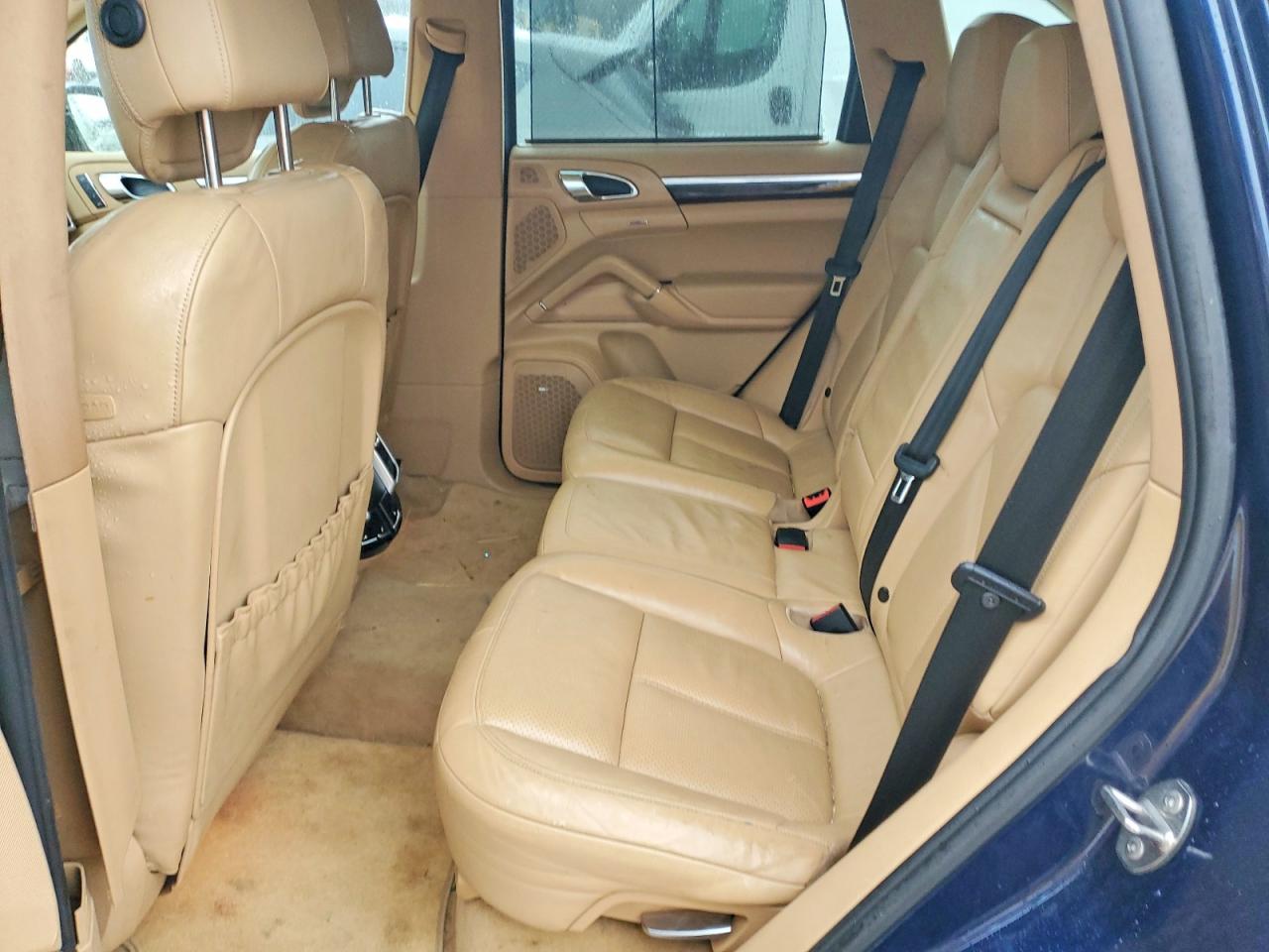 2012 PORSCHE CAYENNE photo 11