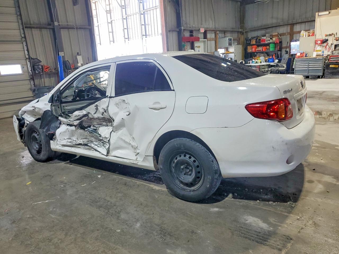 2010 TOYOTA COROLLA BASE photo 2