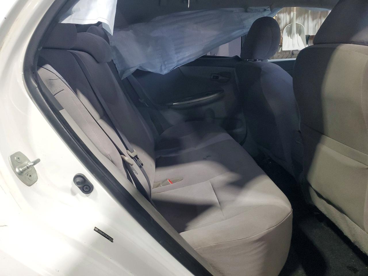 2010 TOYOTA COROLLA BASE photo 10