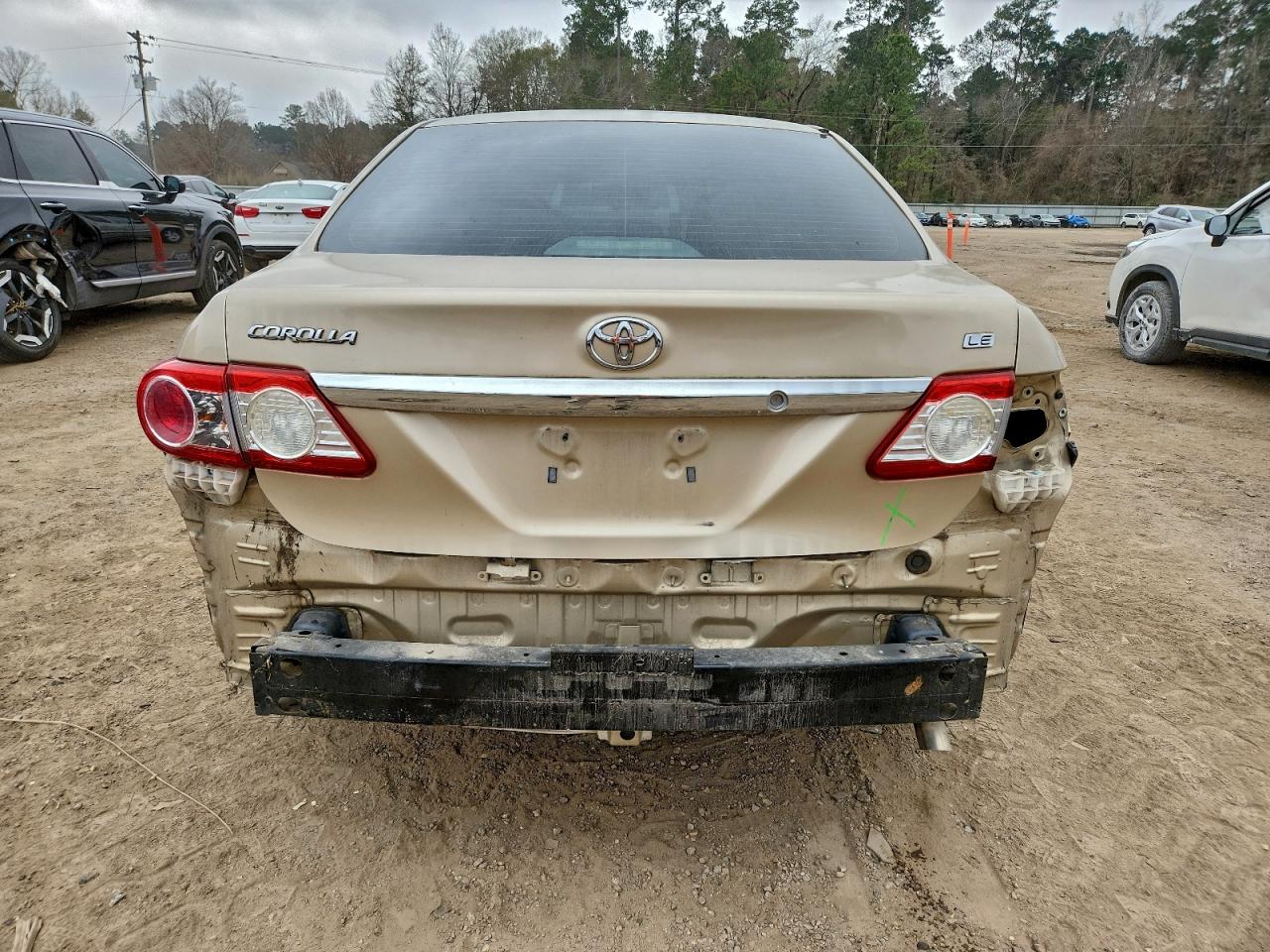 2013 TOYOTA COROLLA BASE photo 6
