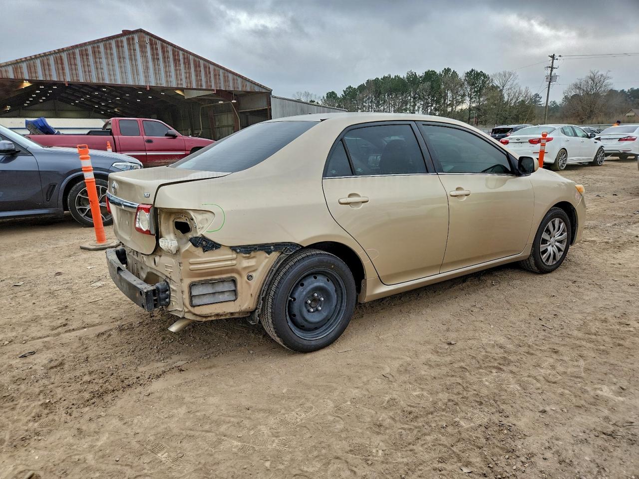 2013 TOYOTA COROLLA BASE photo 3
