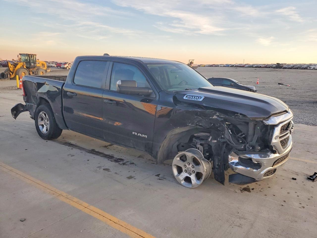 2019 RAM 1500 TRADESMAN photo 4