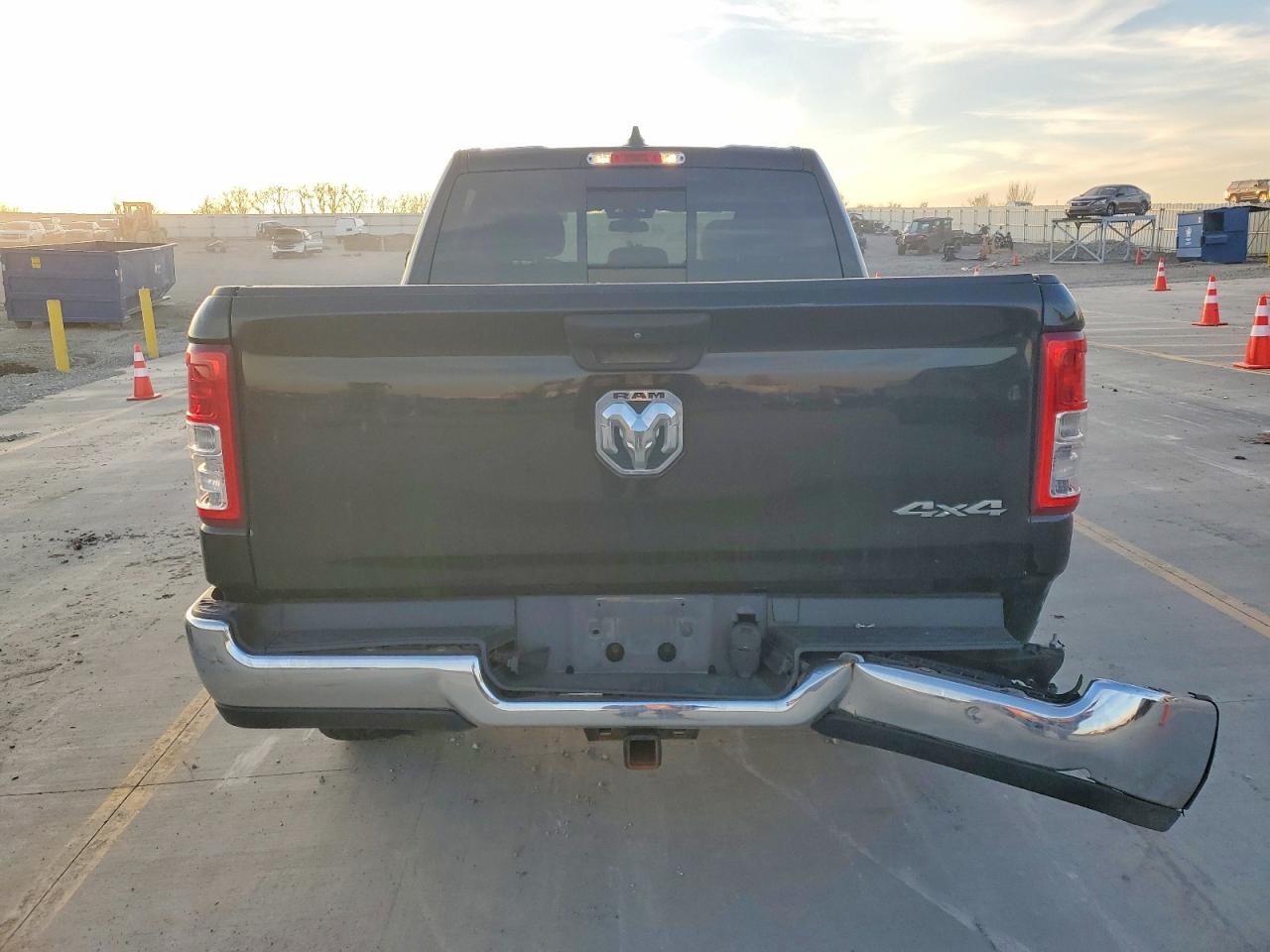 2019 RAM 1500 TRADESMAN photo 6