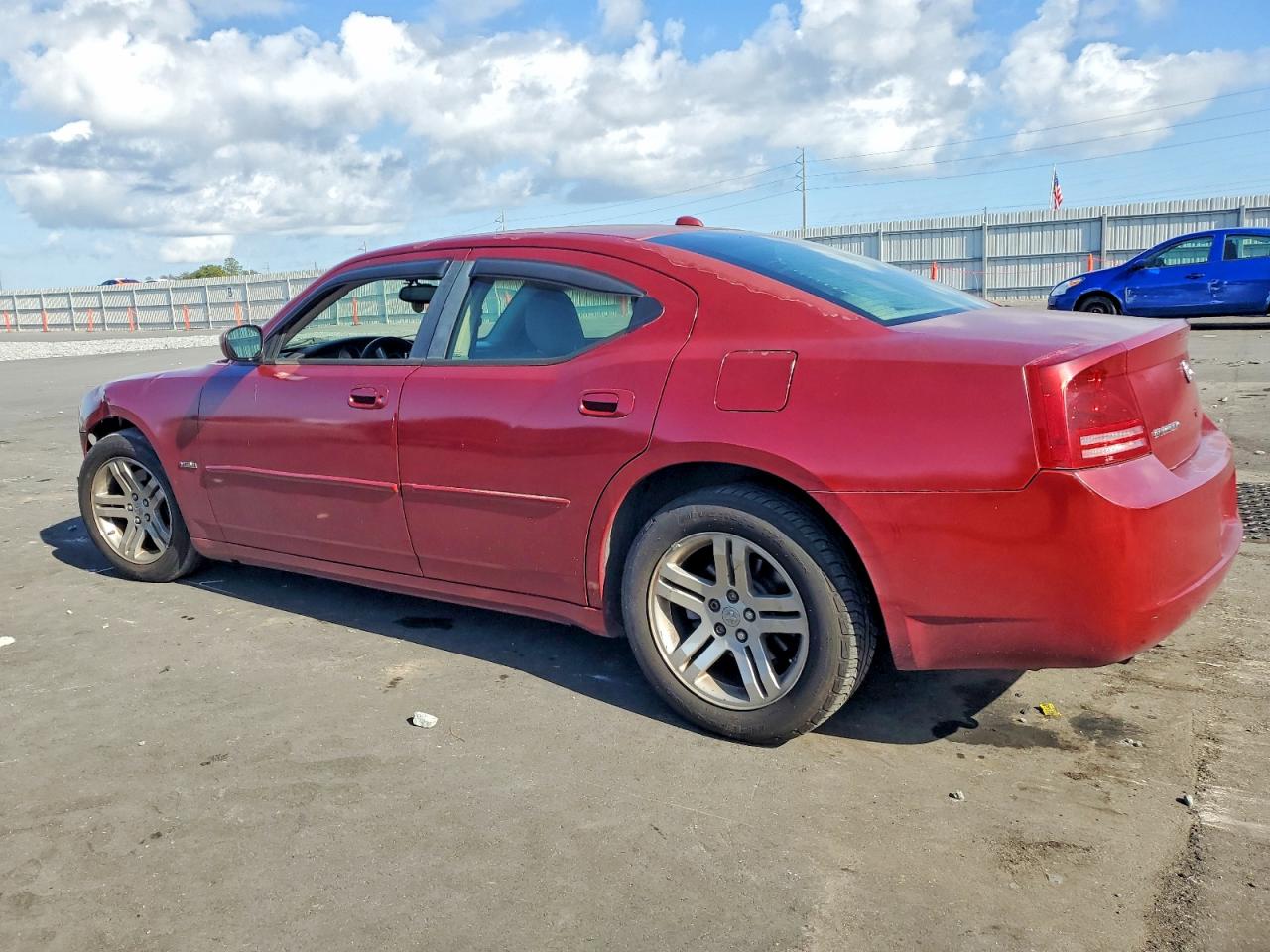 2006 DODGE CHARGER photo 2