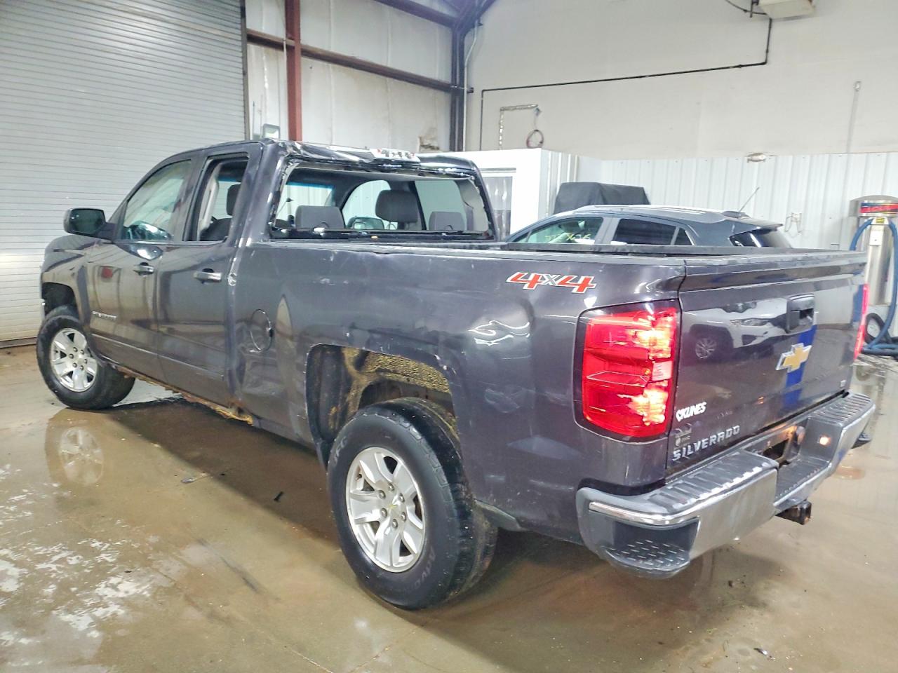 2016 CHEVROLET SILVERADO K1500 LT photo 2