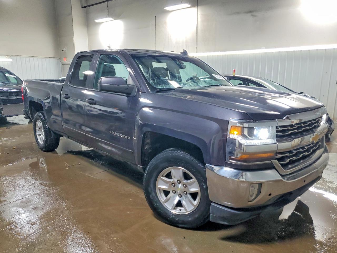 2016 CHEVROLET SILVERADO K1500 LT photo 4