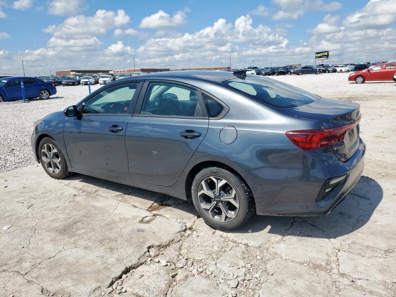 2020 KIA FORTE FE photo 2