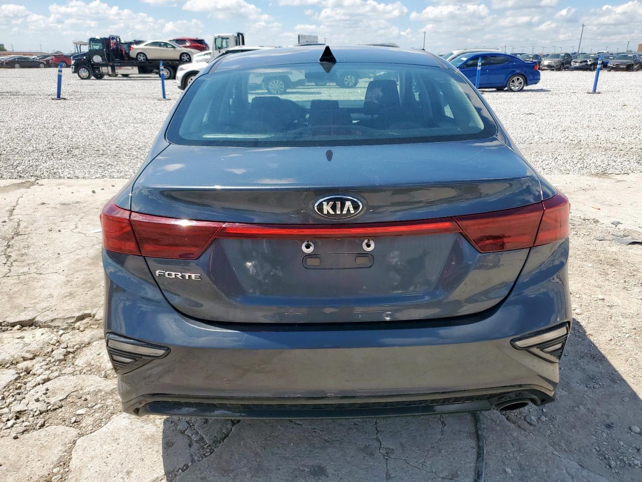 2020 KIA FORTE FE photo 6