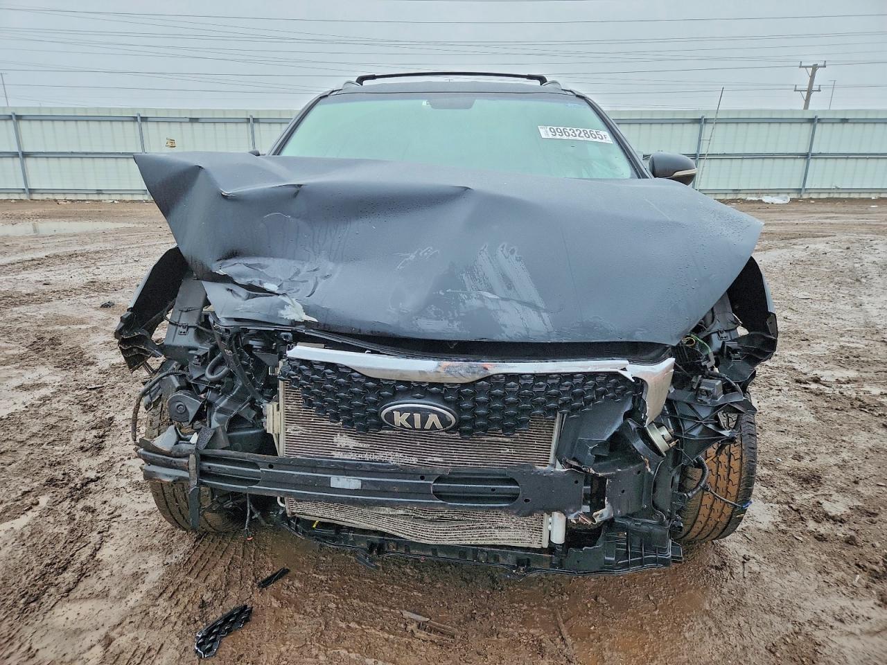 2017 KIA SORENTO LX photo 5