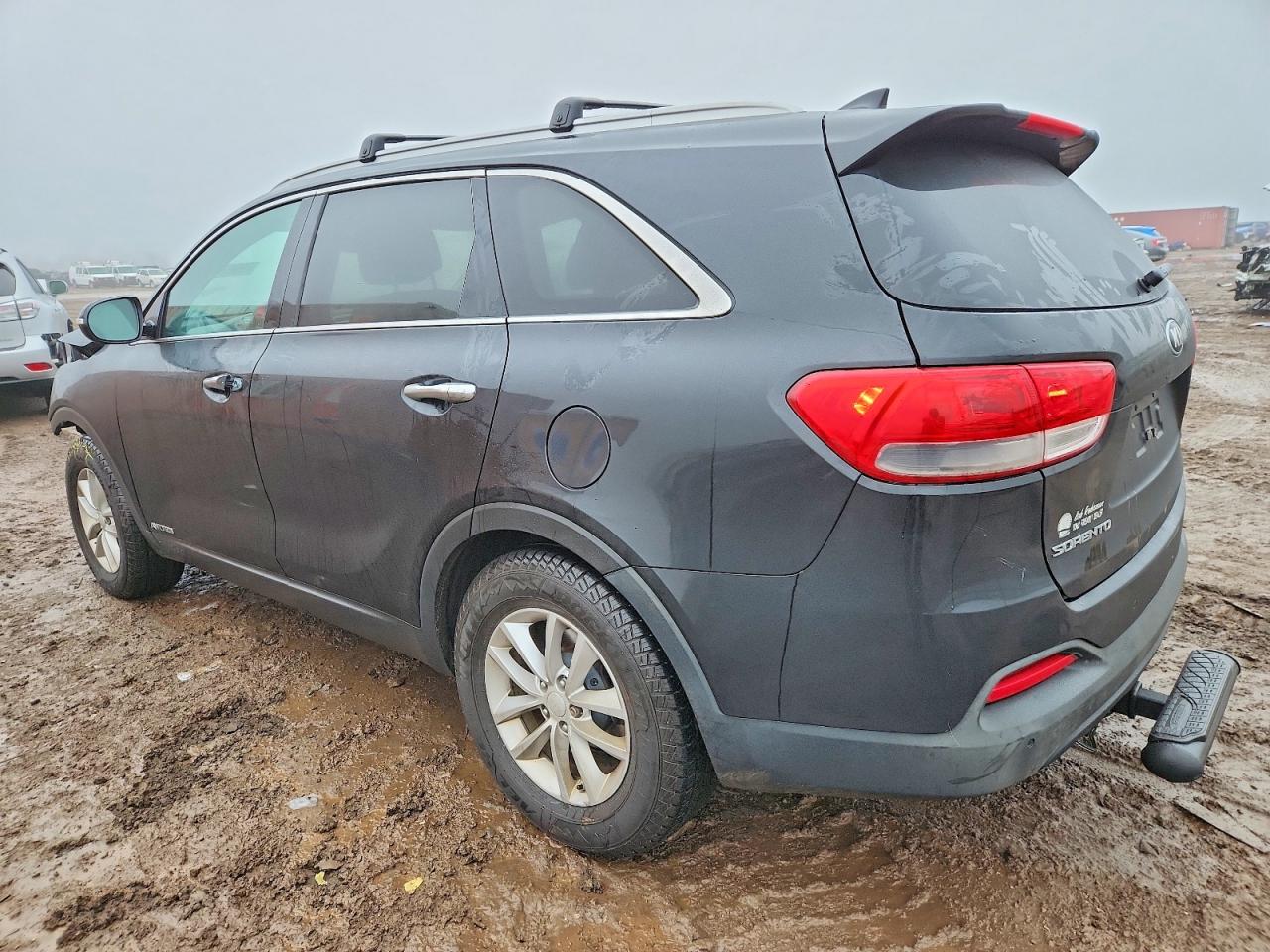 2017 KIA SORENTO LX photo 2