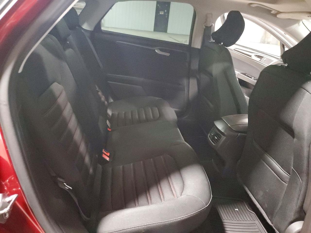 2016 FORD FUSION SE photo 10