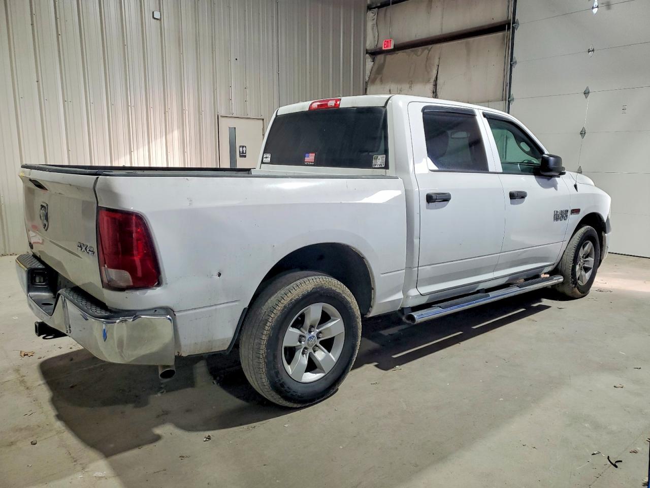 2015 RAM 1500 ST photo 3