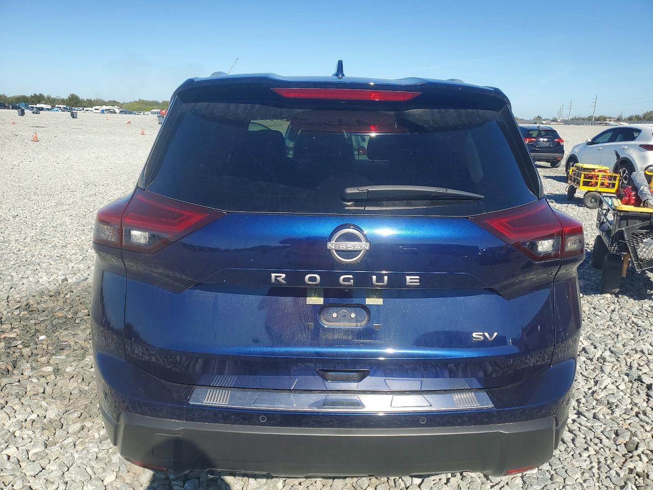 2024 NISSAN ROGUE SV photo 6