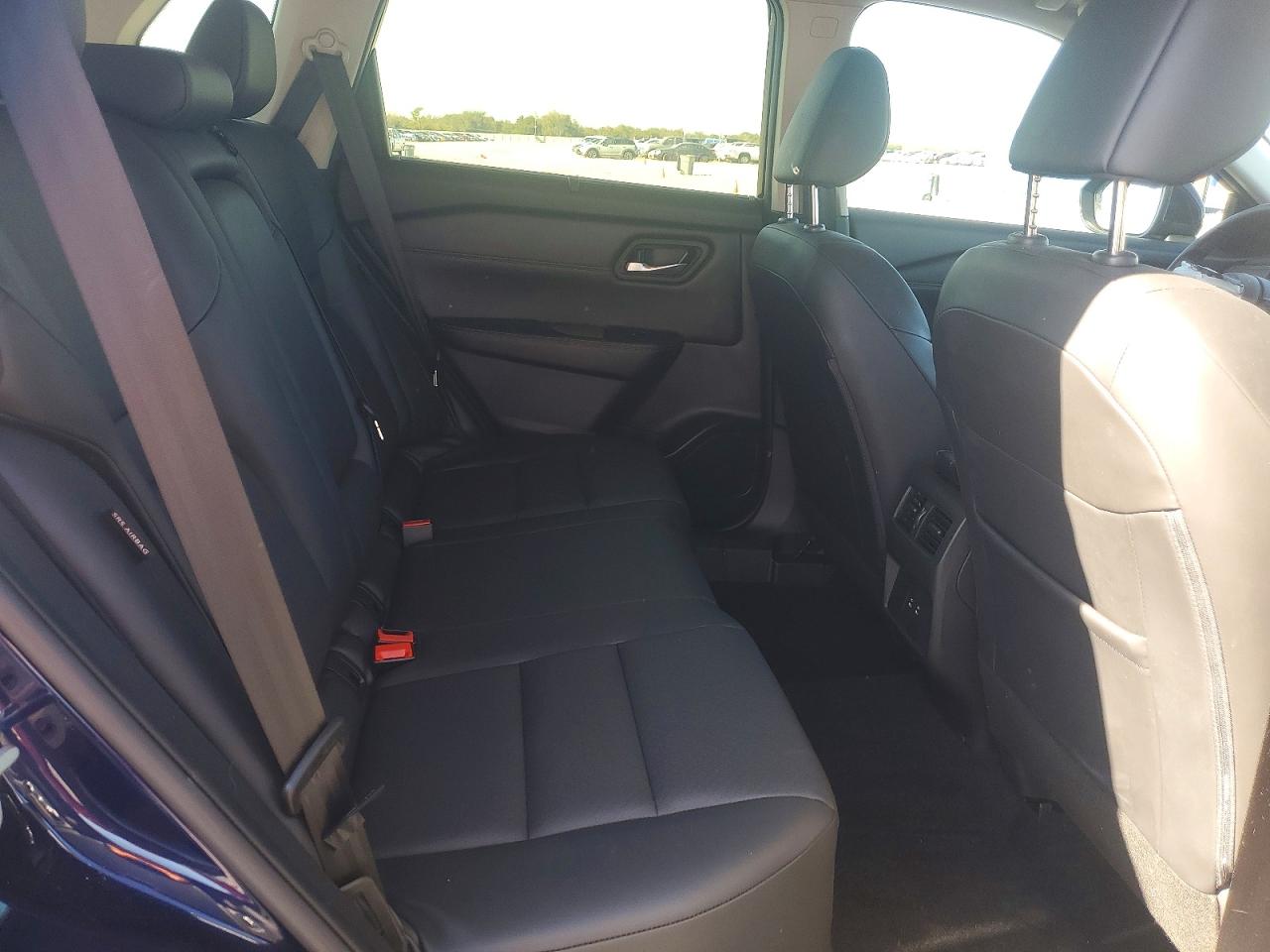 2024 NISSAN ROGUE SV photo 11