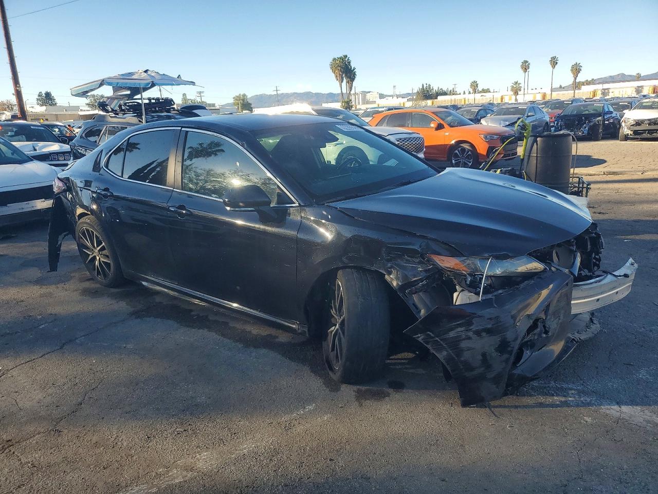 2022 TOYOTA CAMRY SE photo 4