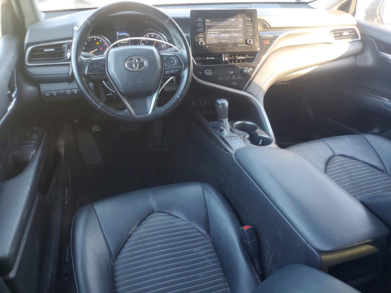 2022 TOYOTA CAMRY SE photo 8