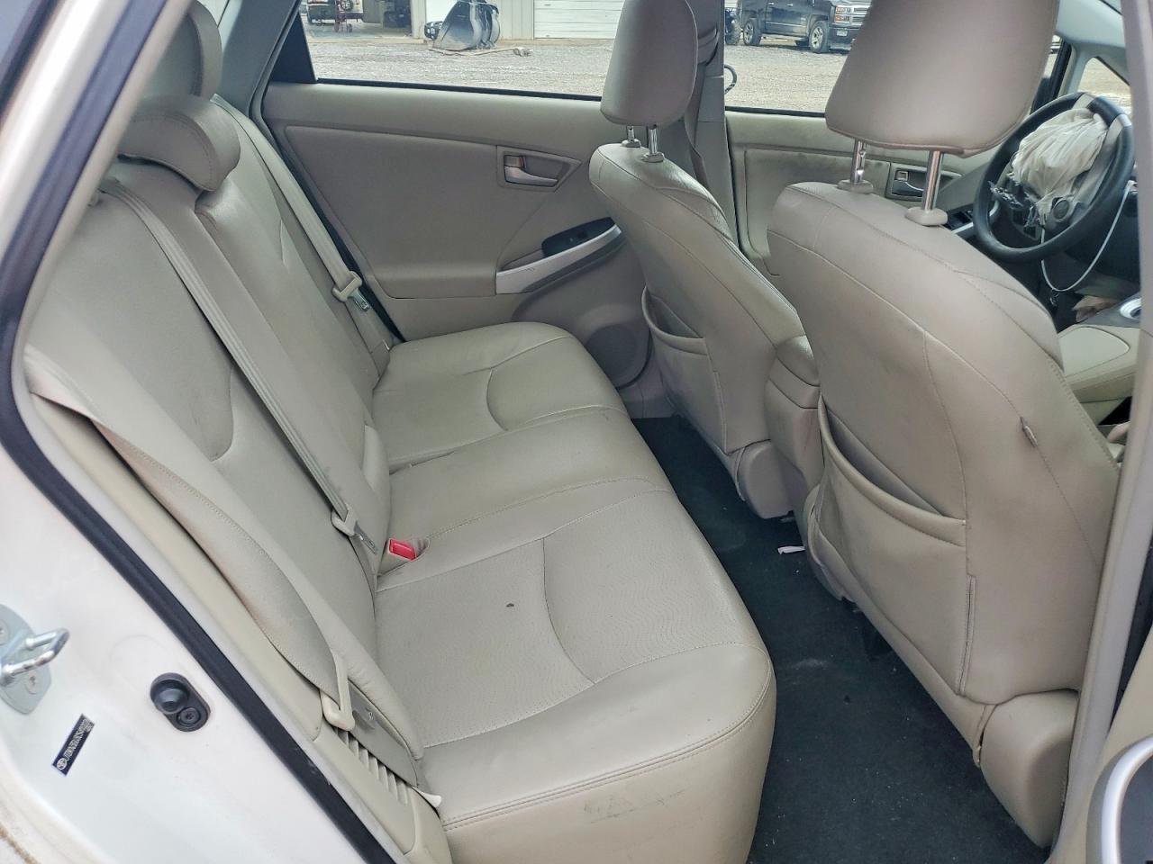 2012 TOYOTA PRIUS photo 10