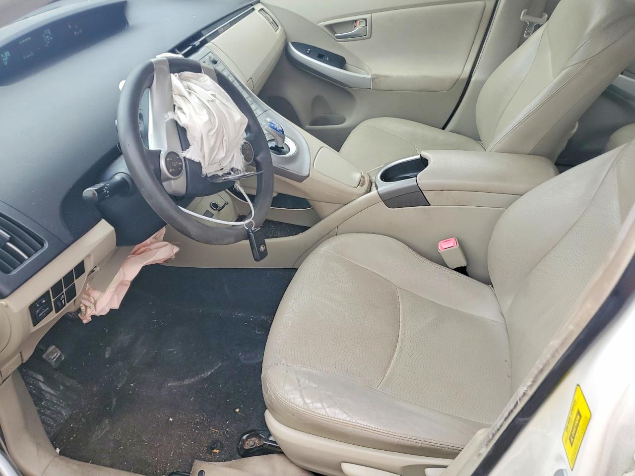 2012 TOYOTA PRIUS photo 7