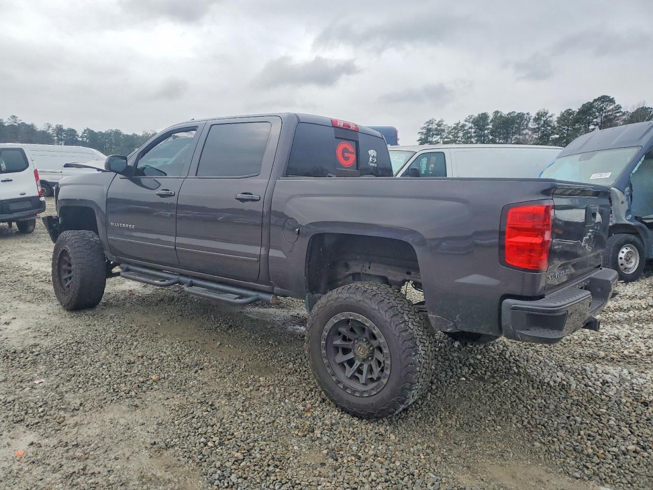 2016 CHEVROLET SILVERADO K1500 LT photo 2