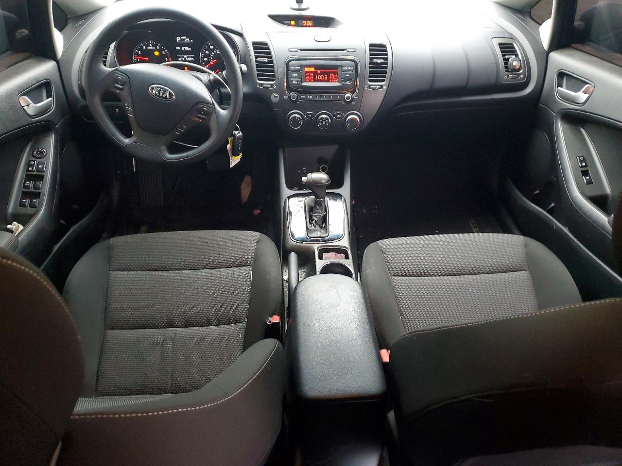 2017 KIA FORTE LX photo 8