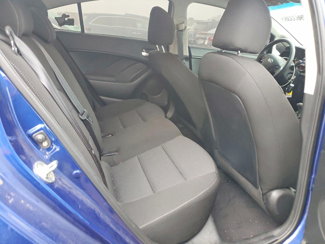 2017 KIA FORTE LX photo 10