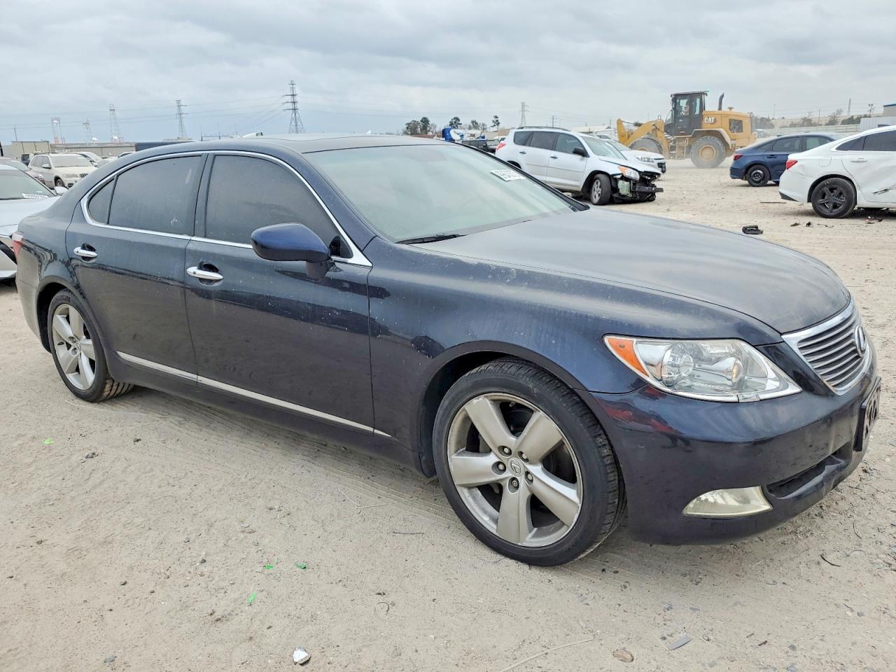2008 LEXUS LS 460L photo 4