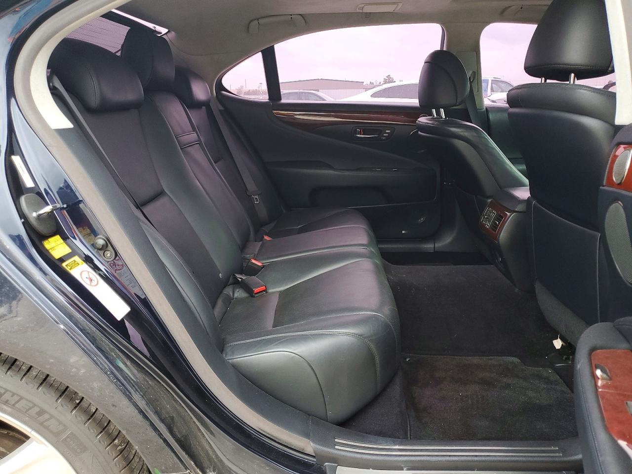 2008 LEXUS LS 460L photo 11