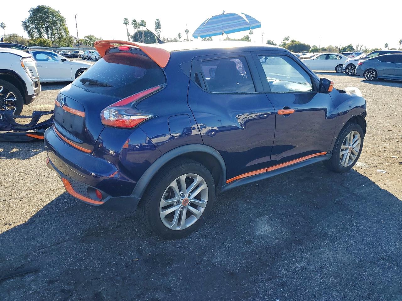 2015 NISSAN JUKE S photo 3