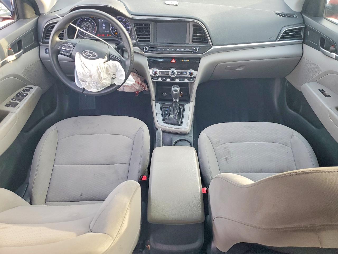 2020 HYUNDAI ELANTRA SEL photo 8