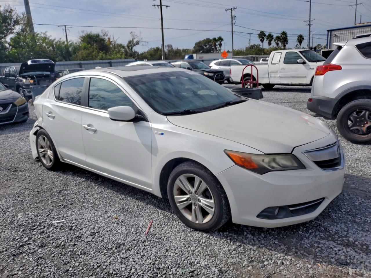 2013 ACURA ILX HYBRID photo 4