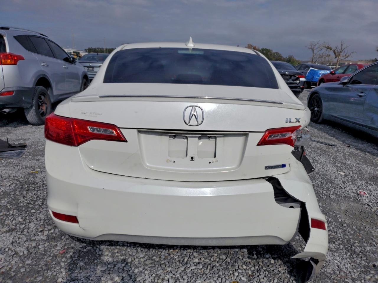 2013 ACURA ILX HYBRID photo 6