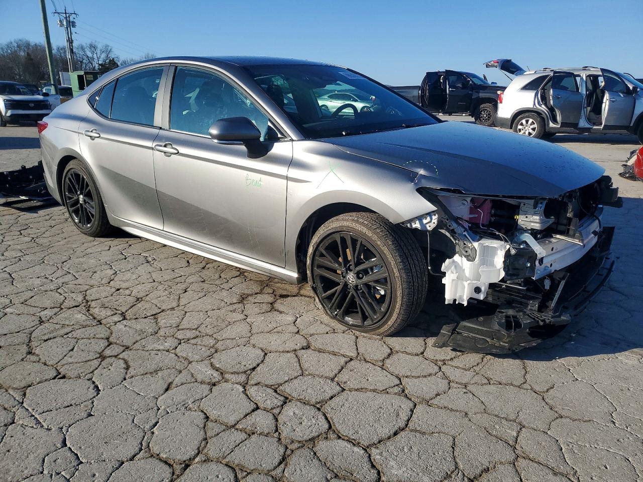 2025 TOYOTA CAMRY XSE photo 4