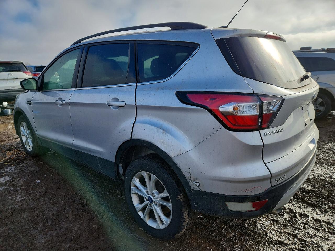 2018 FORD ESCAPE SE photo 2