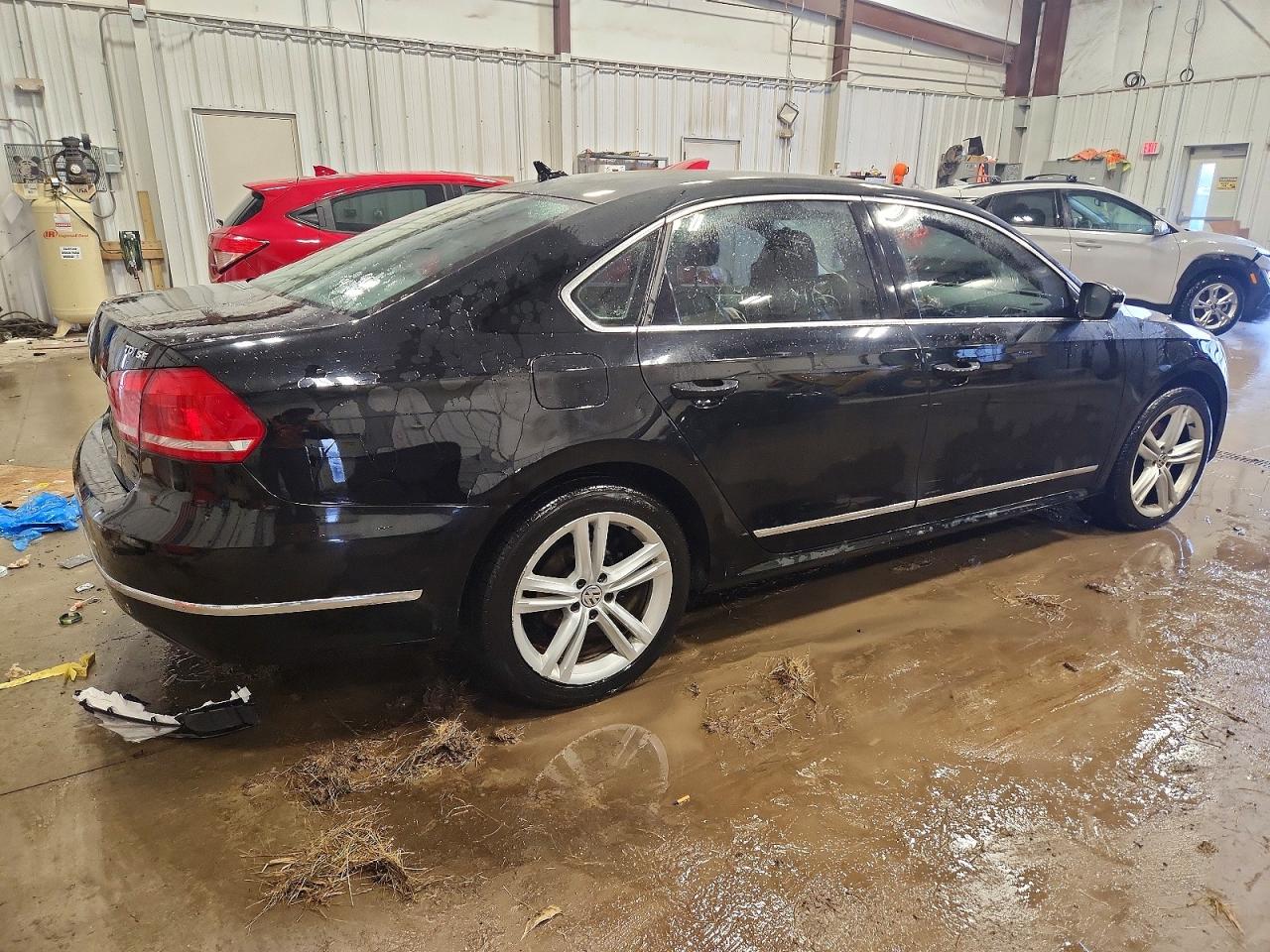 2015 VOLKSWAGEN PASSAT SE photo 3