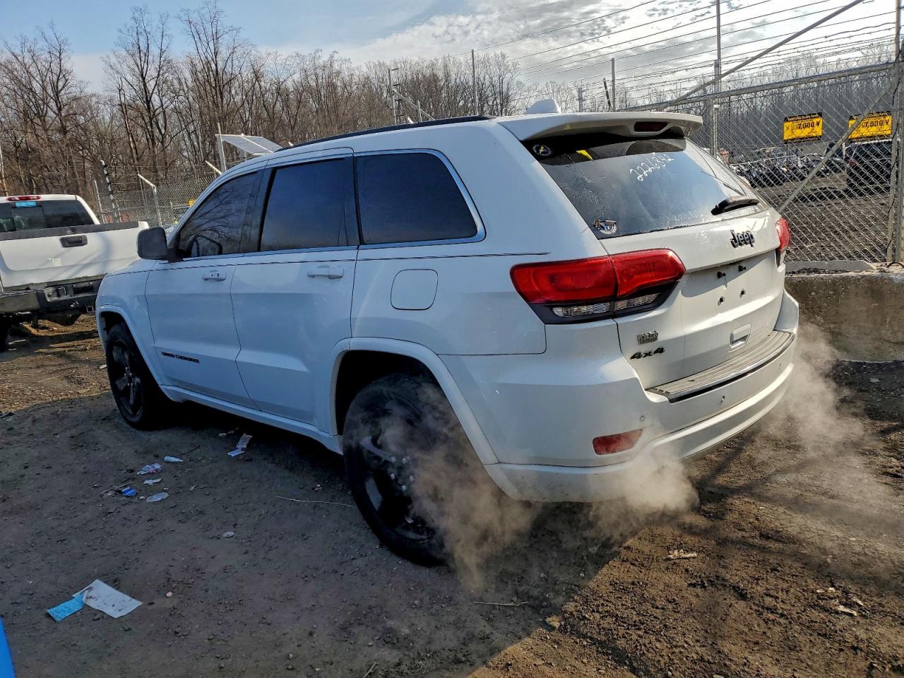 2015 JEEP GRAND CHEROKEE LAREDO photo 2