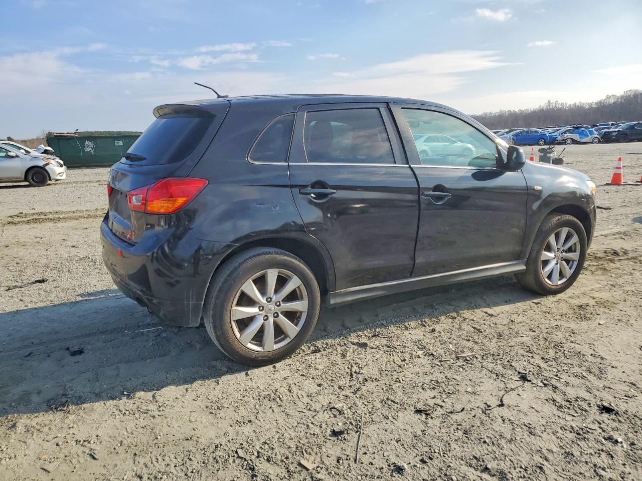 2014 MITSUBISHI OUTLANDER SPORT ES photo 3