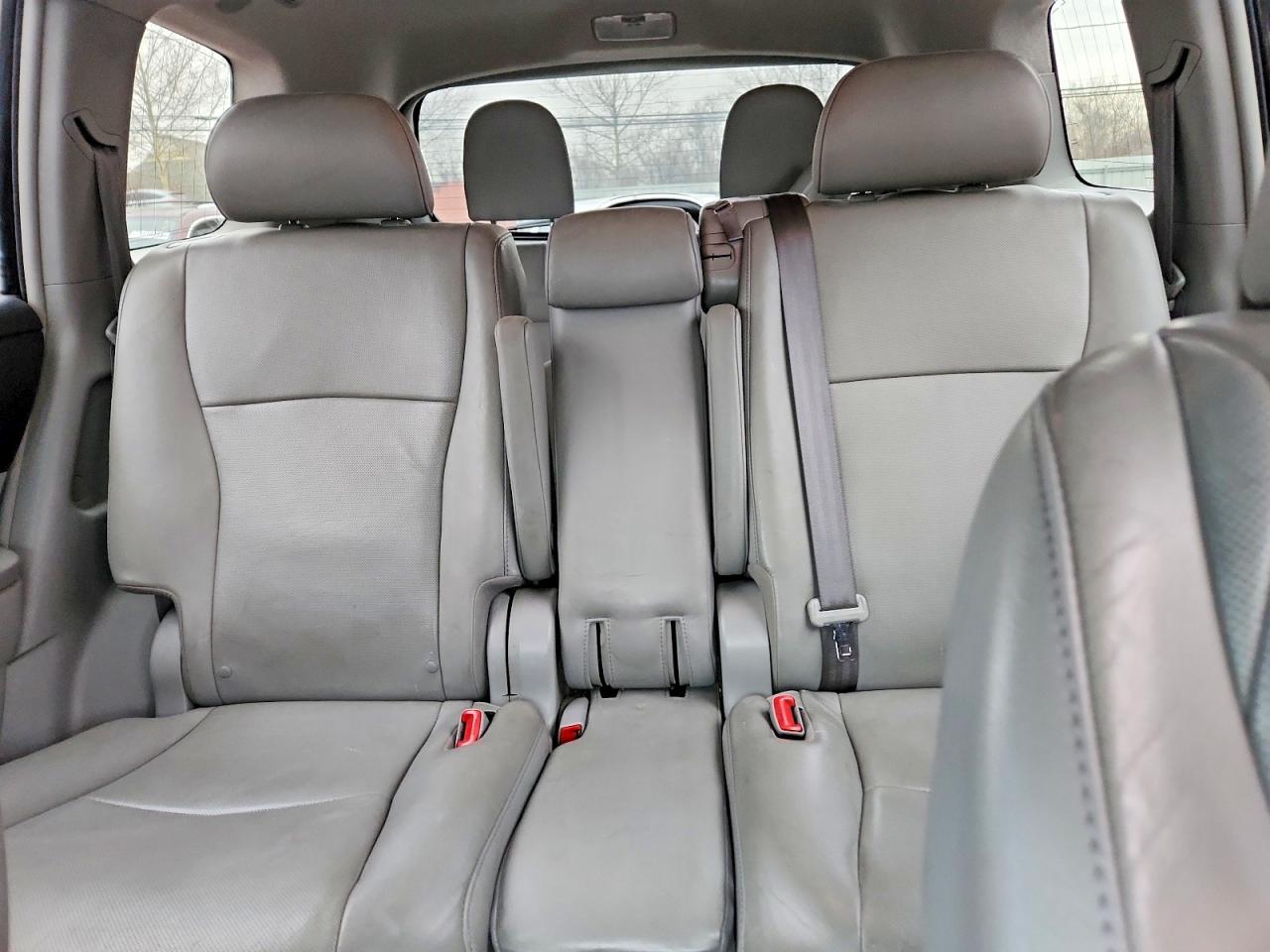 2012 TOYOTA HIGHLANDER LIMITED photo 10