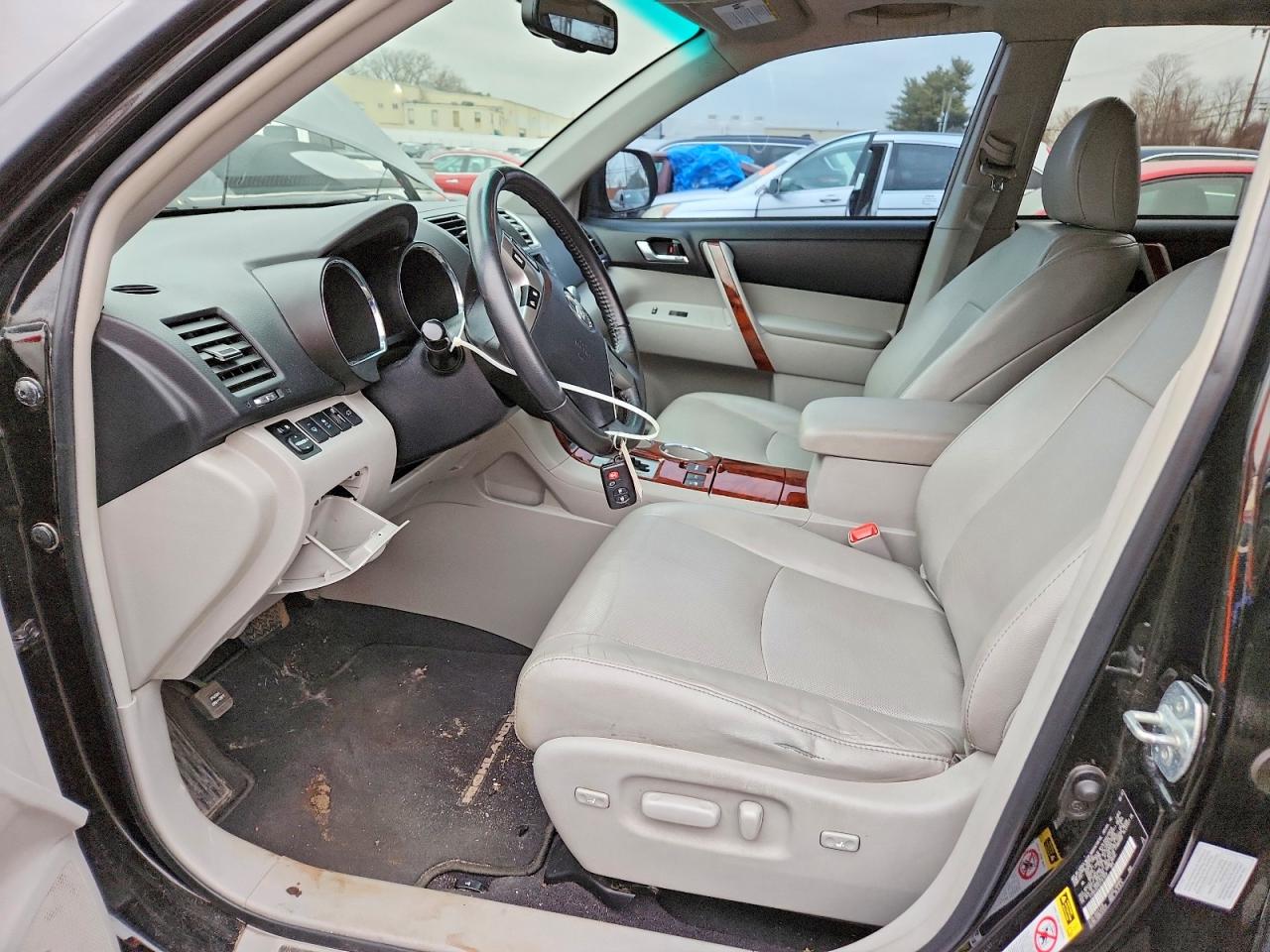 2012 TOYOTA HIGHLANDER LIMITED photo 7