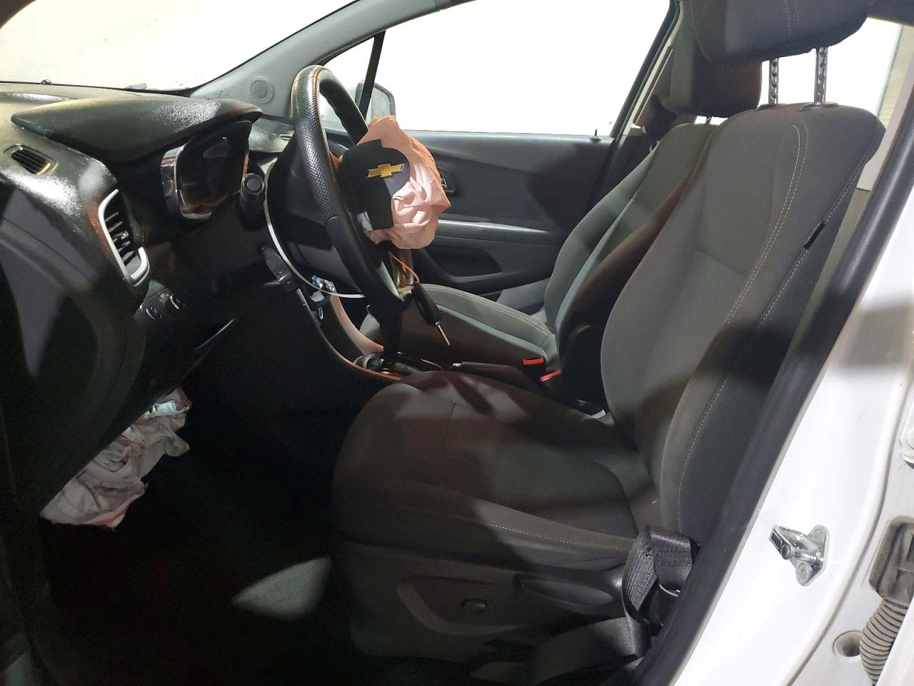 2019 CHEVROLET TRAX LS photo 7