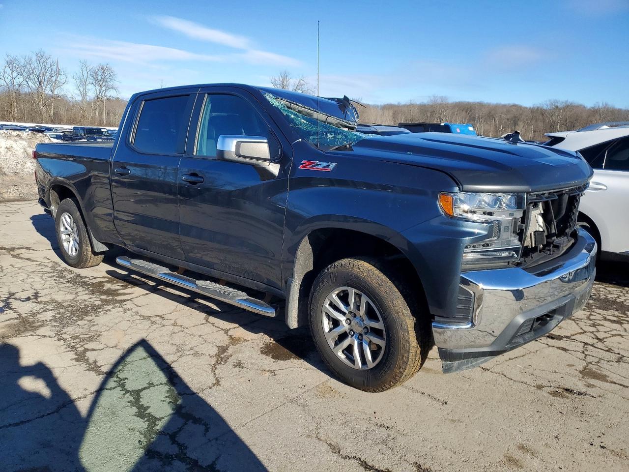 2019 CHEVROLET SILVERADO K1500 LT photo 4
