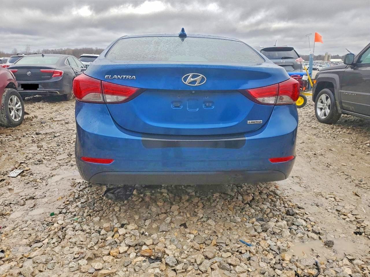2014 HYUNDAI ELANTRA SE photo 6