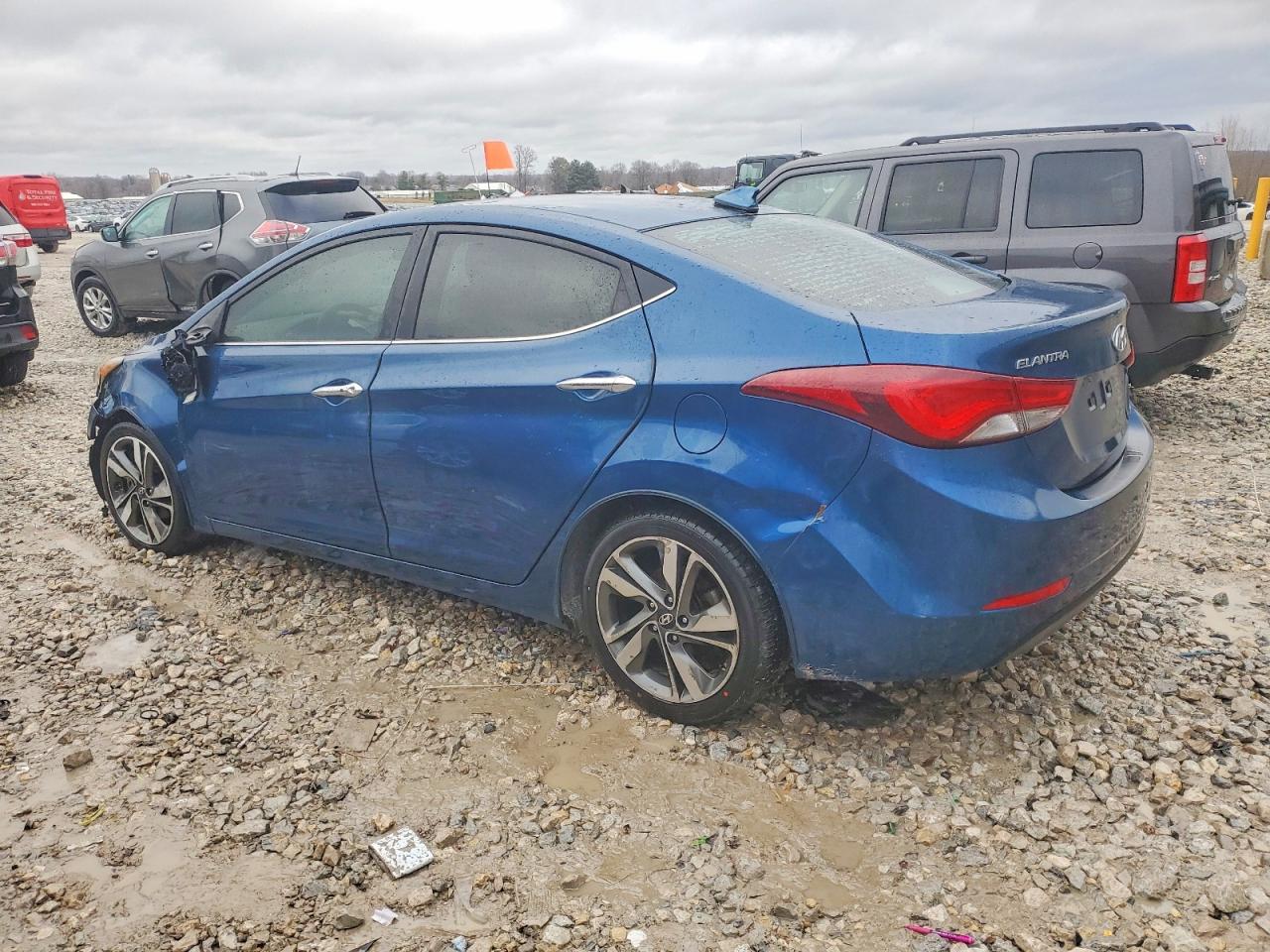 2014 HYUNDAI ELANTRA SE photo 2