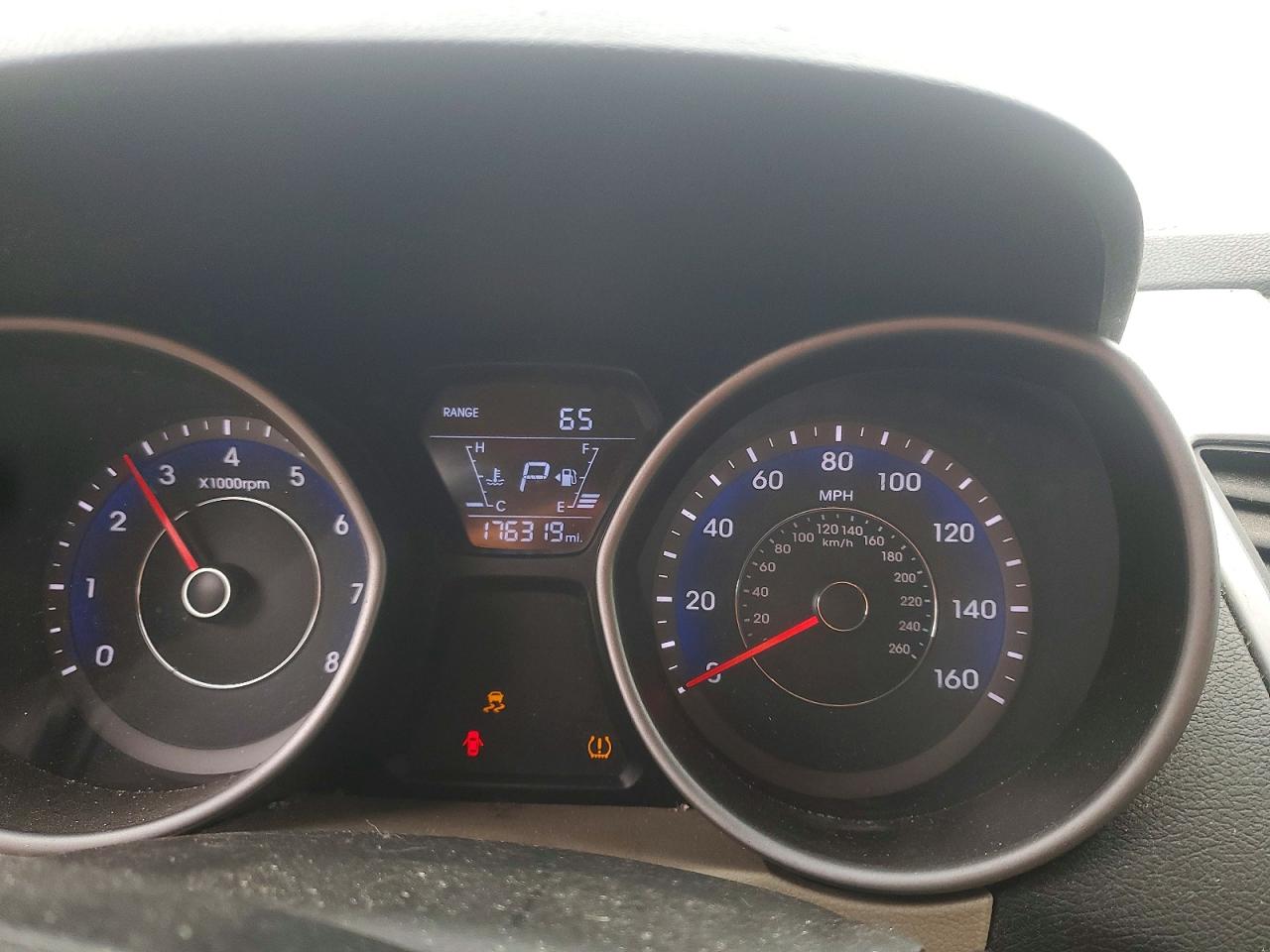 2014 HYUNDAI ELANTRA SE photo 9