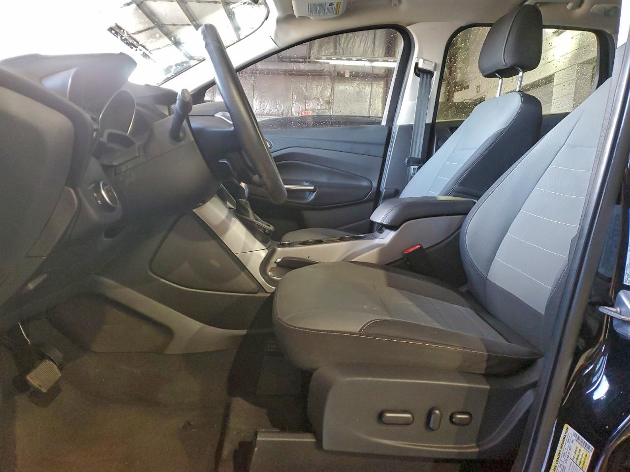 2016 FORD ESCAPE SE photo 13