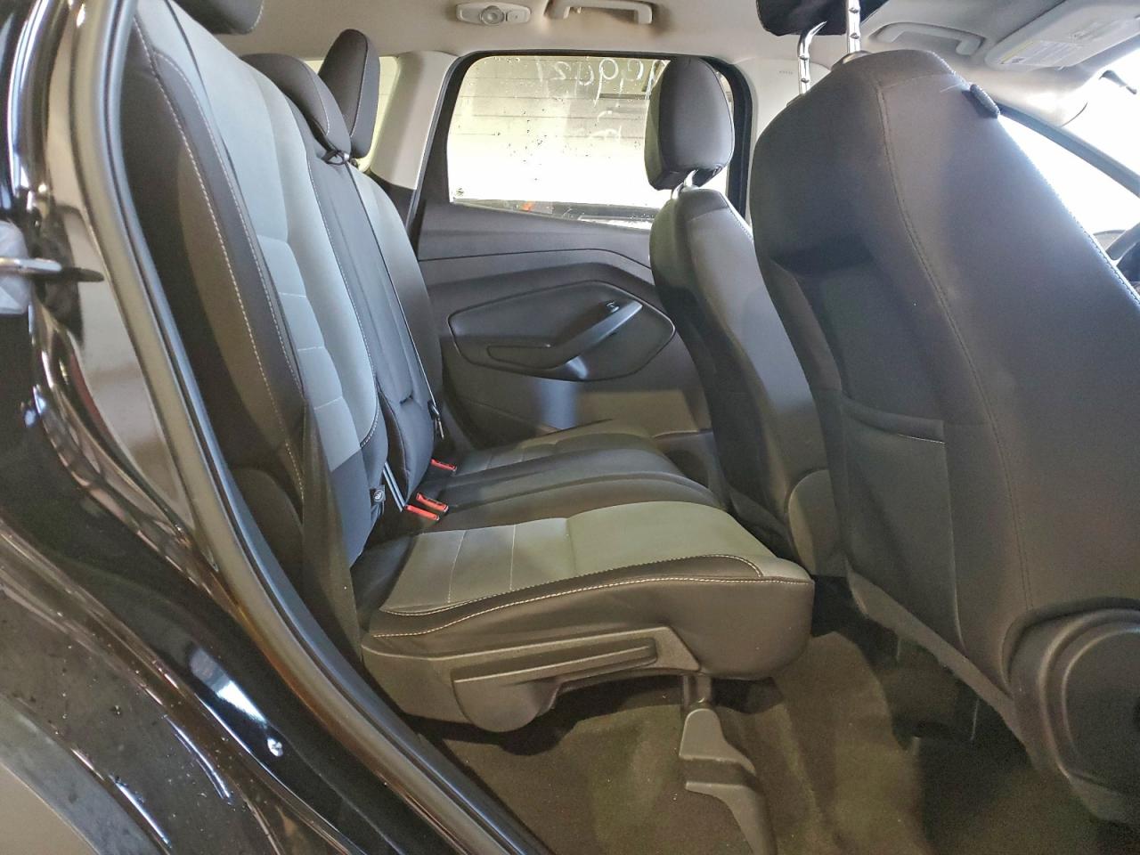 2016 FORD ESCAPE SE photo 21