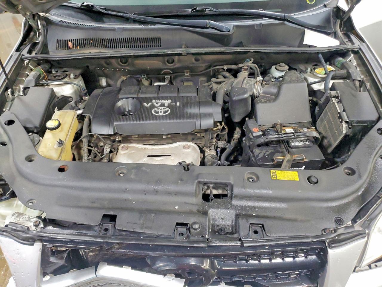 2011 TOYOTA RAV4 photo 11