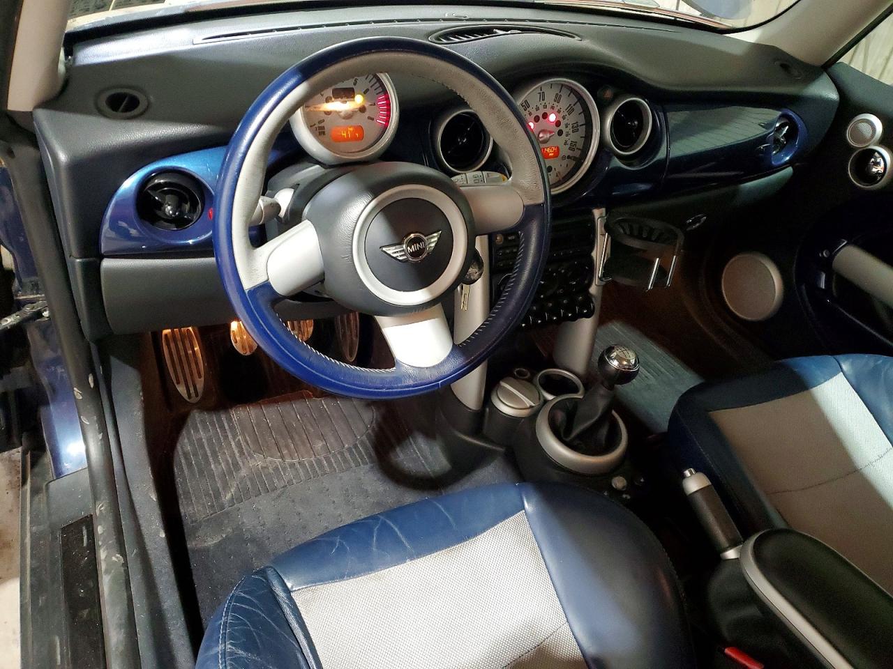 2006 MINI COOPER S photo 8