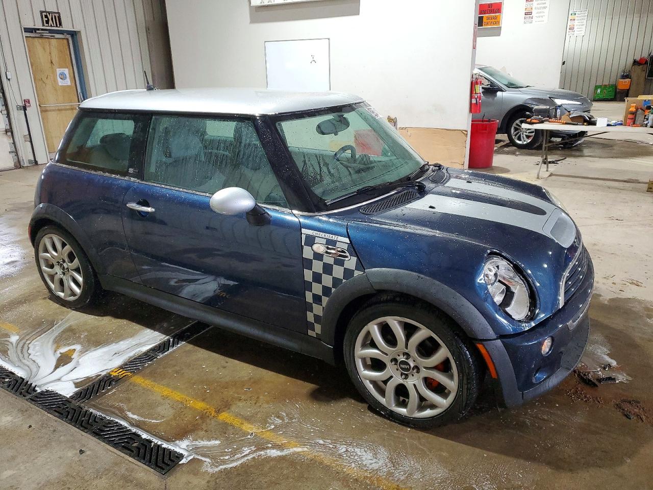 2006 MINI COOPER S photo 4